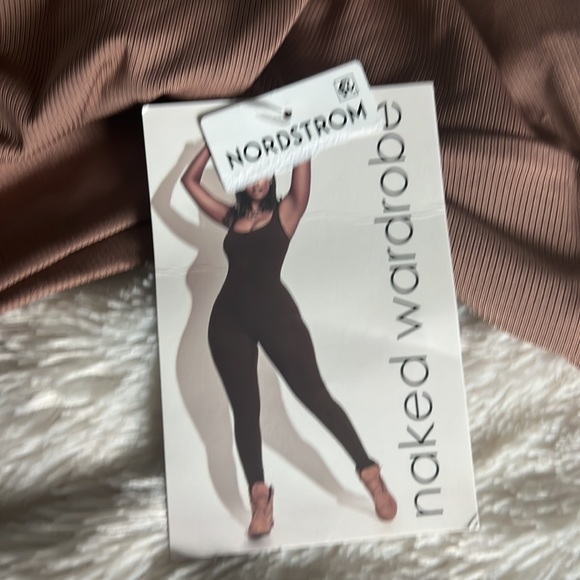 Naked wardrobe crop top in a dust pink color. - Picture 4 of 5